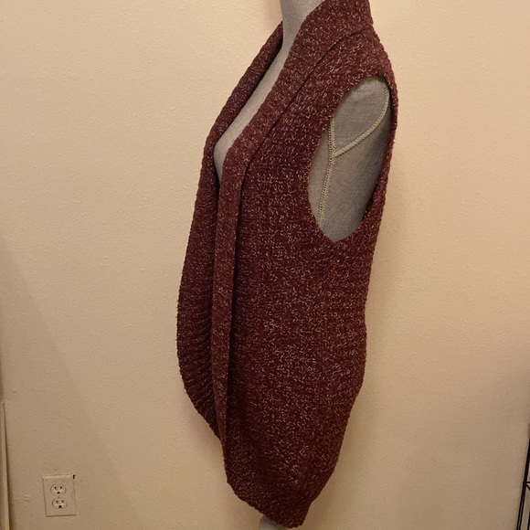 Maroon Vest Cardigan - Picture 2 of 4
